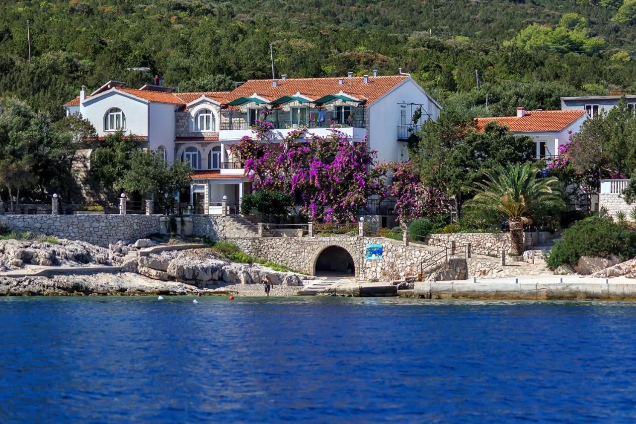 Studio Pokrivenik 10427A Zastražišće Eksteriør billede
